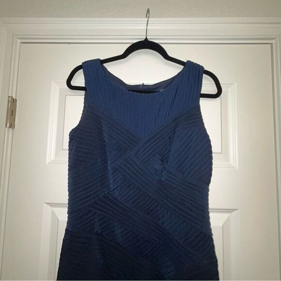 Tadashi Shoji Textured Sleeveless Knee Length Bodycon Dress - Picture 5 of 11